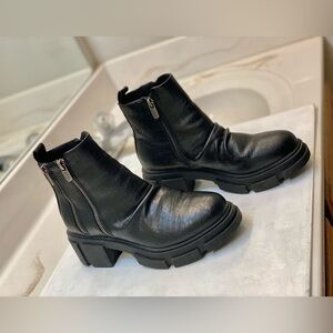 Blowfish 4 Earth Women’s ankles boots size 7.5 excellent condition clean